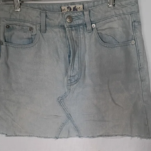Free People We The Free Light Blue Denim Women's Mini Skirt Size 26 - Picture 3 of 8